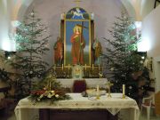 Unutrasnjost crkve Svete Jelene sa glavnim oltarom